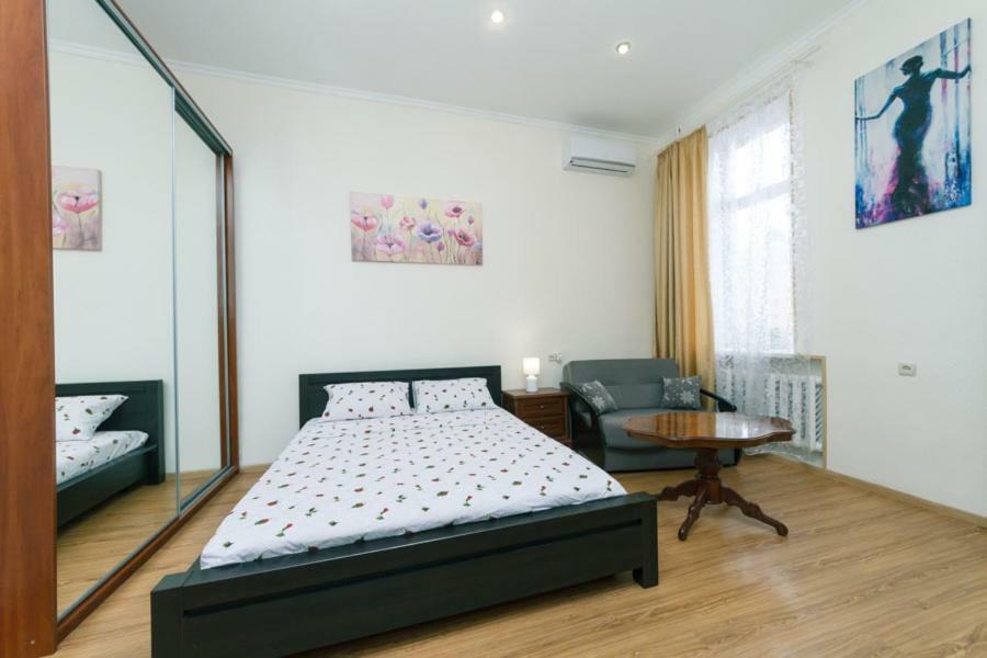 Apartment On Saksahanskoho Street Київ Екстер'єр фото