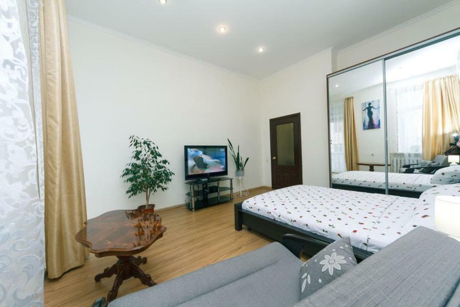 Apartment On Saksahanskoho Street Київ Екстер'єр фото