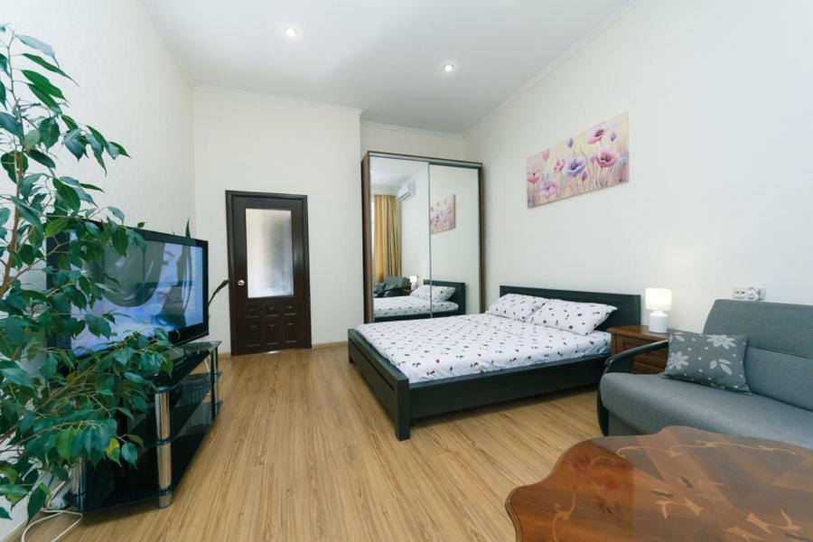 Apartment On Saksahanskoho Street Київ Екстер'єр фото